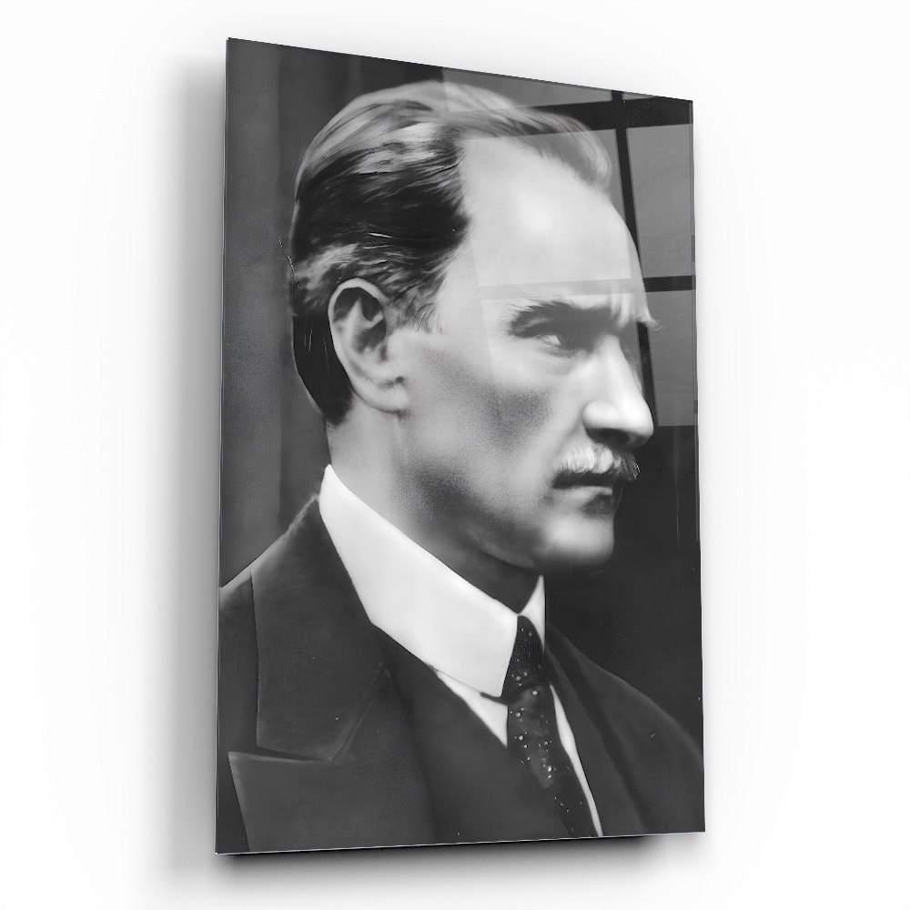 Atatürk Cam Tablo